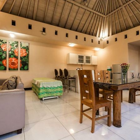 Kamuela Villas Seminyak Экстерьер фото