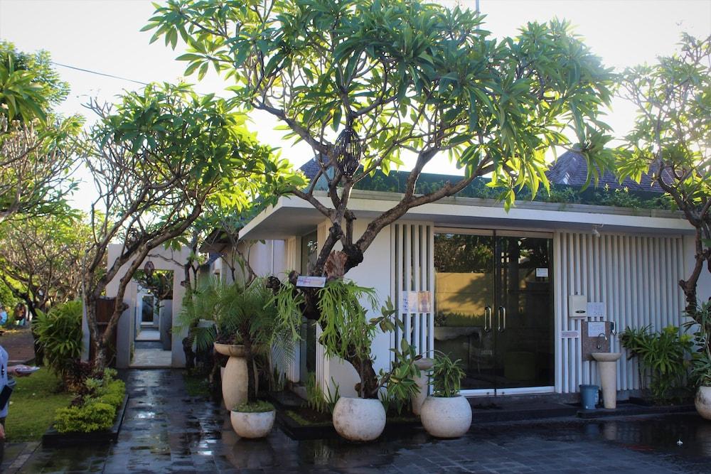 Kamuela Villas Seminyak Экстерьер фото