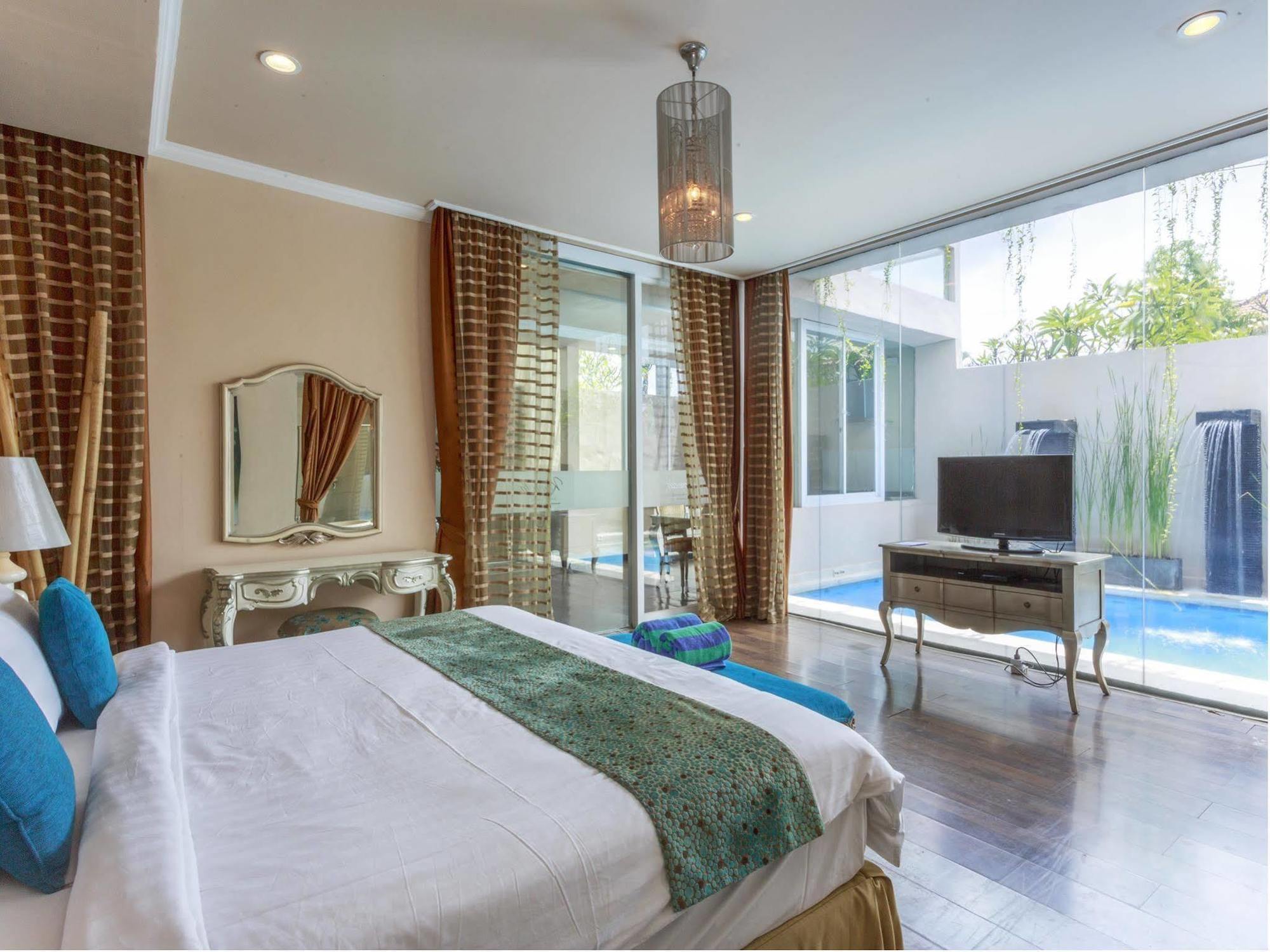Kamuela Villas Seminyak Экстерьер фото