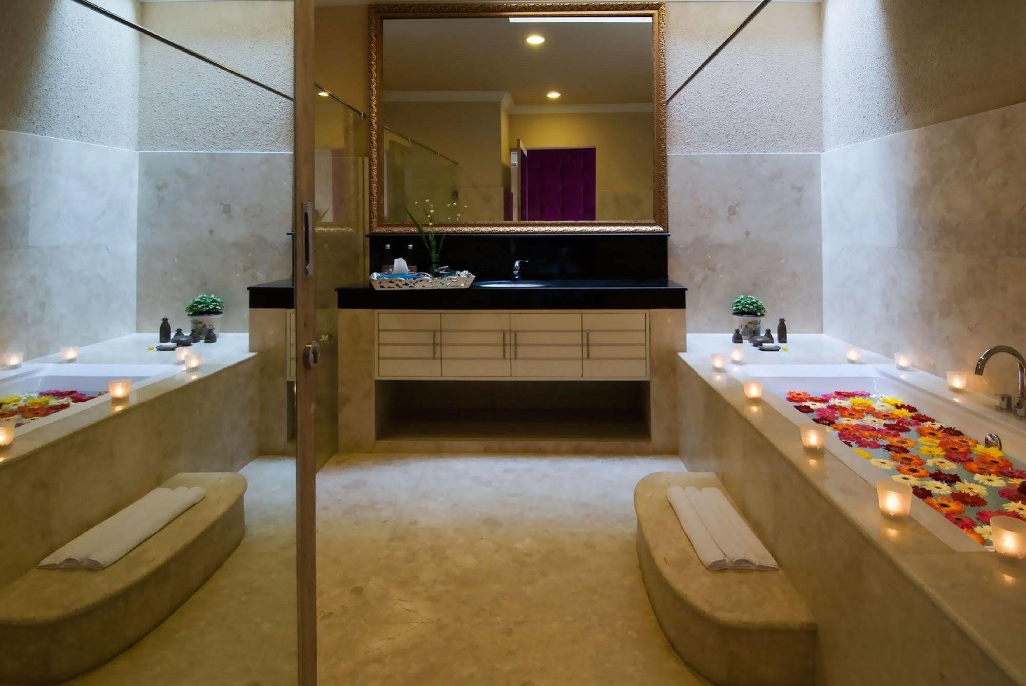 Kamuela Villas Seminyak Экстерьер фото