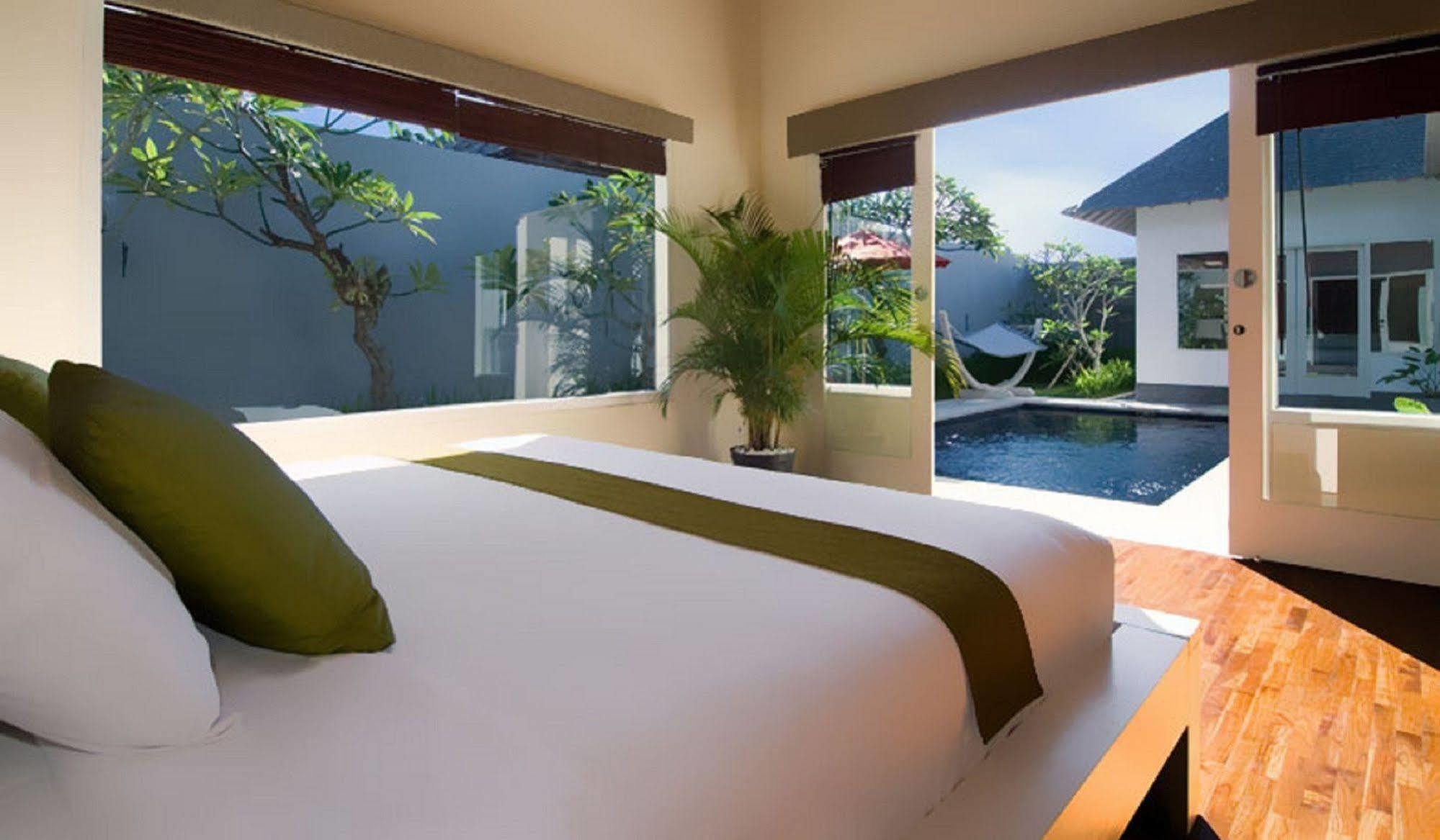 Kamuela Villas Seminyak Экстерьер фото