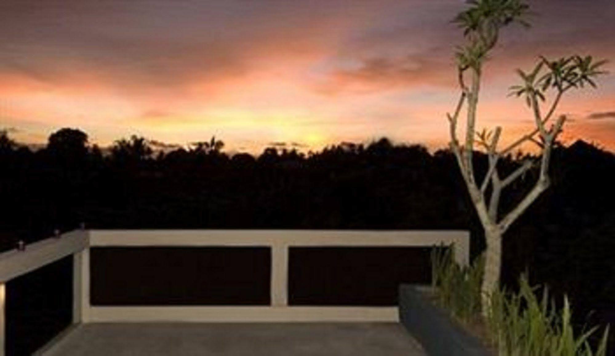 Kamuela Villas Seminyak Экстерьер фото