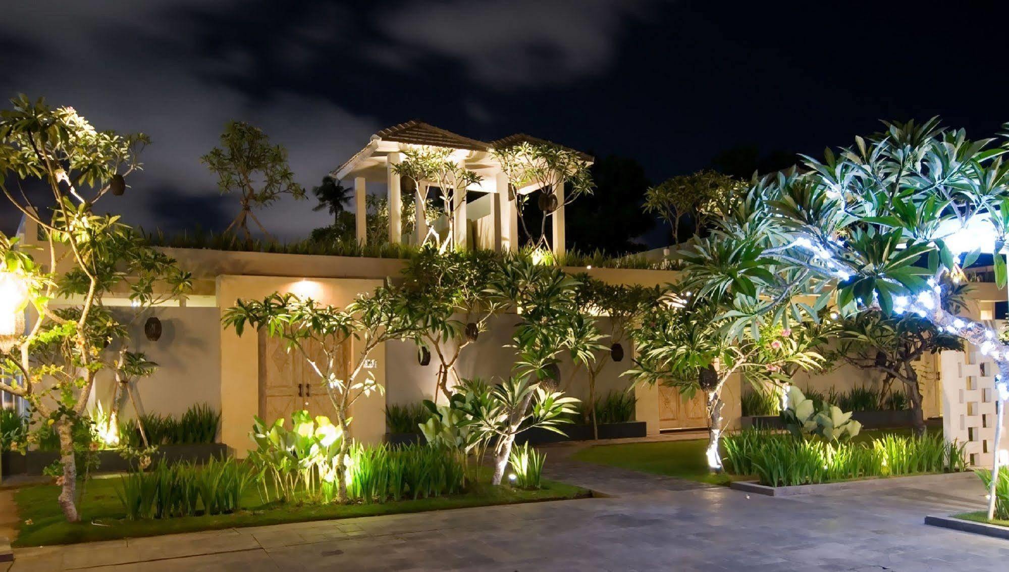 Kamuela Villas Seminyak Экстерьер фото