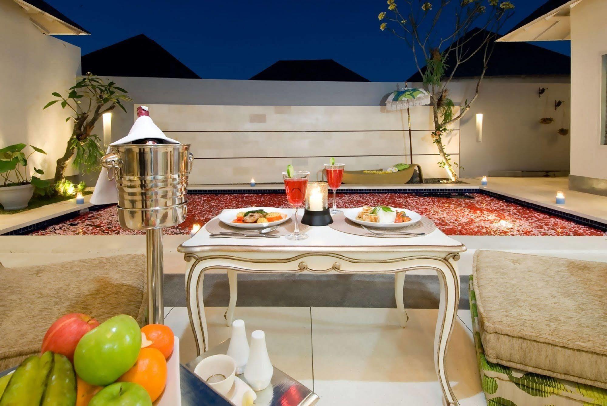 Kamuela Villas Seminyak Экстерьер фото